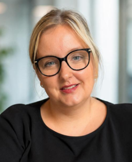 CARRIE HEAD SHOT - USE